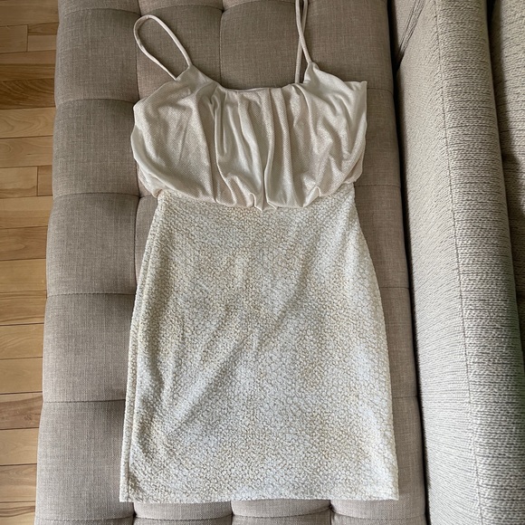 Small Gold Dress - Picture 2 of 3